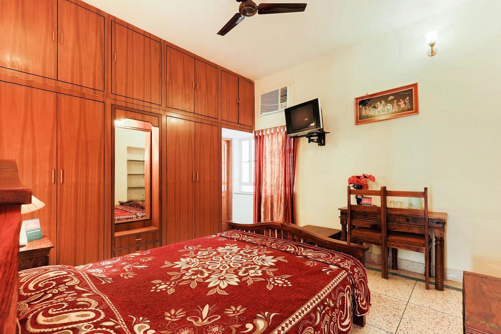 Zo Cosy Homes Bani Park Jaipur Room photo